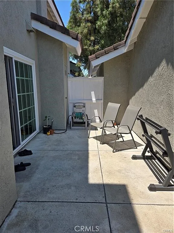 2 bed, 2.5 bath, 1176 sqft, $3,800 — Photo 4