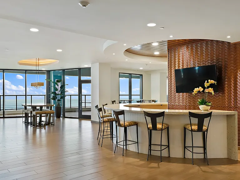 1 Beach Dr SE #2512 — Photo 32