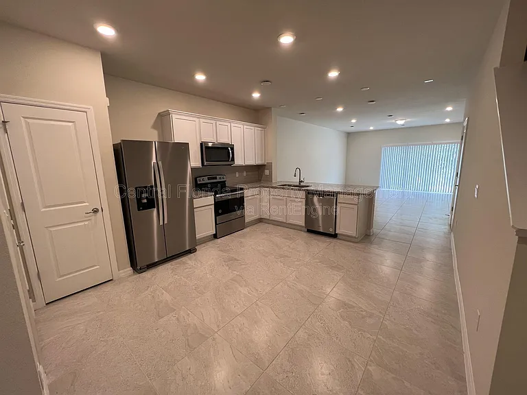 4517 Sparkling Shell Ave — Photo 10