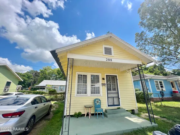 208 & 210 Henry St, New Iberia, LA 70563