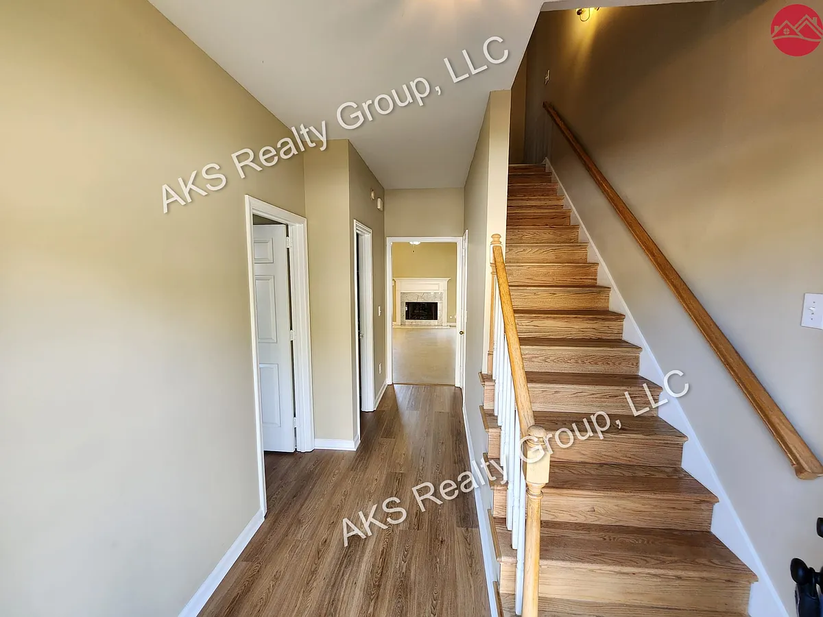 Building Photo - 124 Canyon Pl