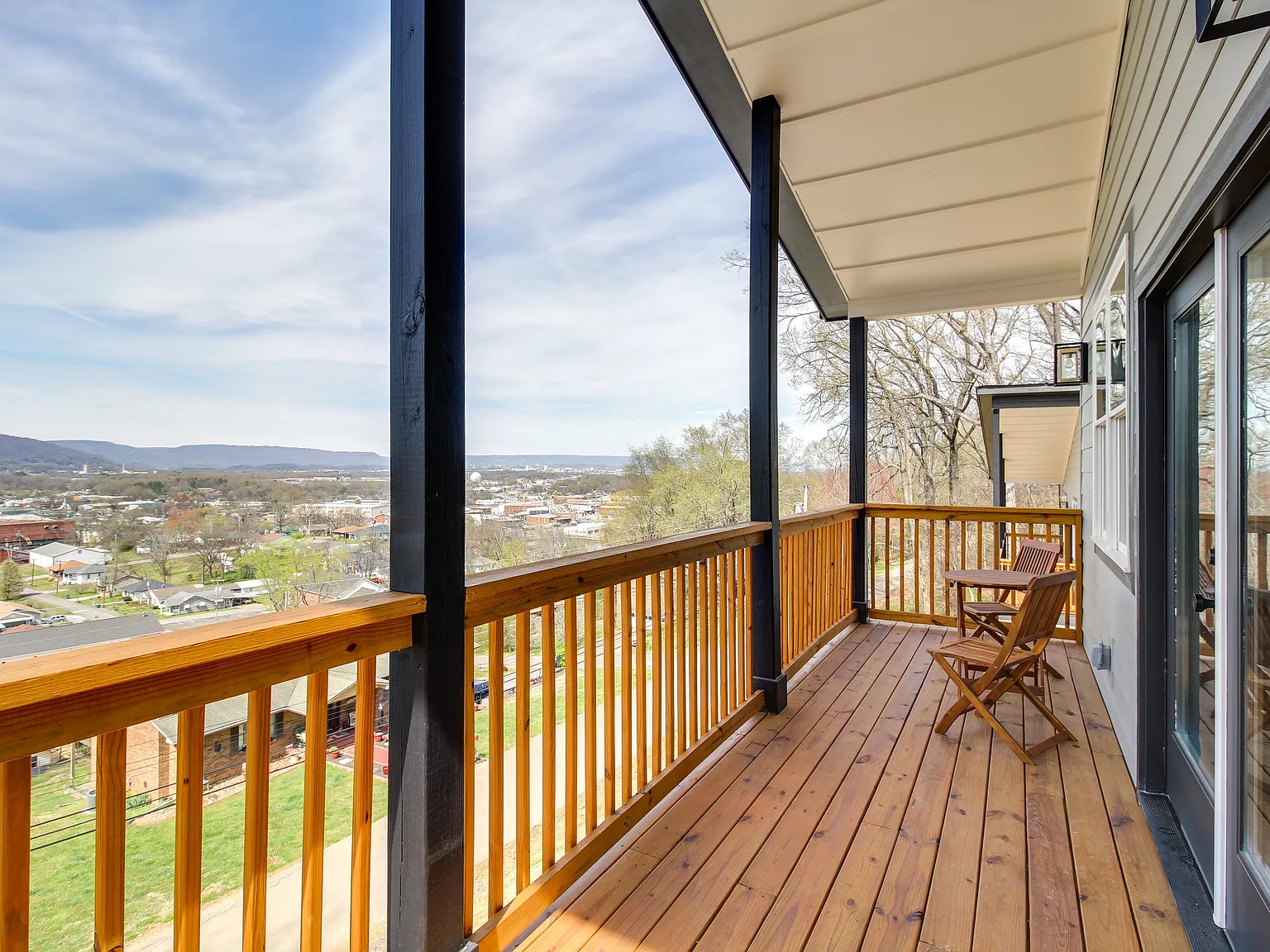 3 bed, 2.5 bath, 1568 sqft, $2,999 — Photo 1