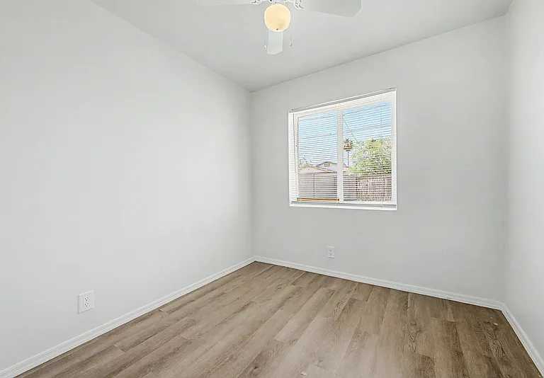 2045 E Orange St — Photo 24