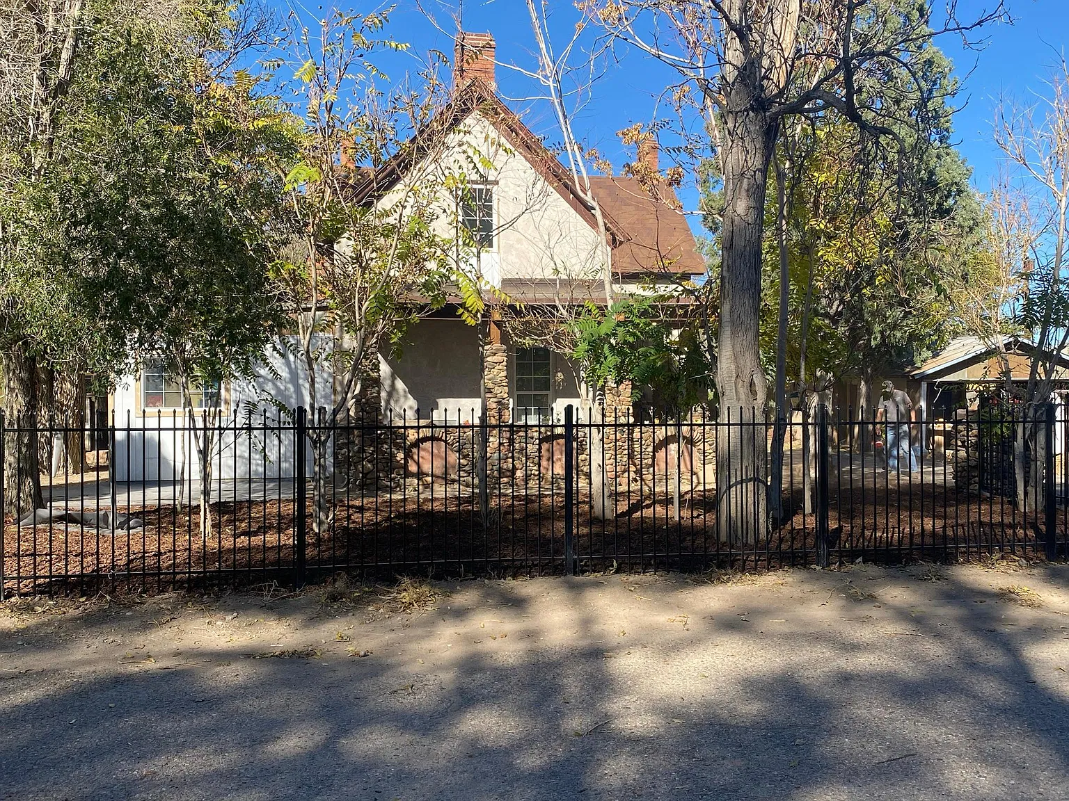 2 bed, 1200 sqft, $1,300 — Photo 1