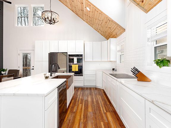 5th image of 185 Big Beech Ln