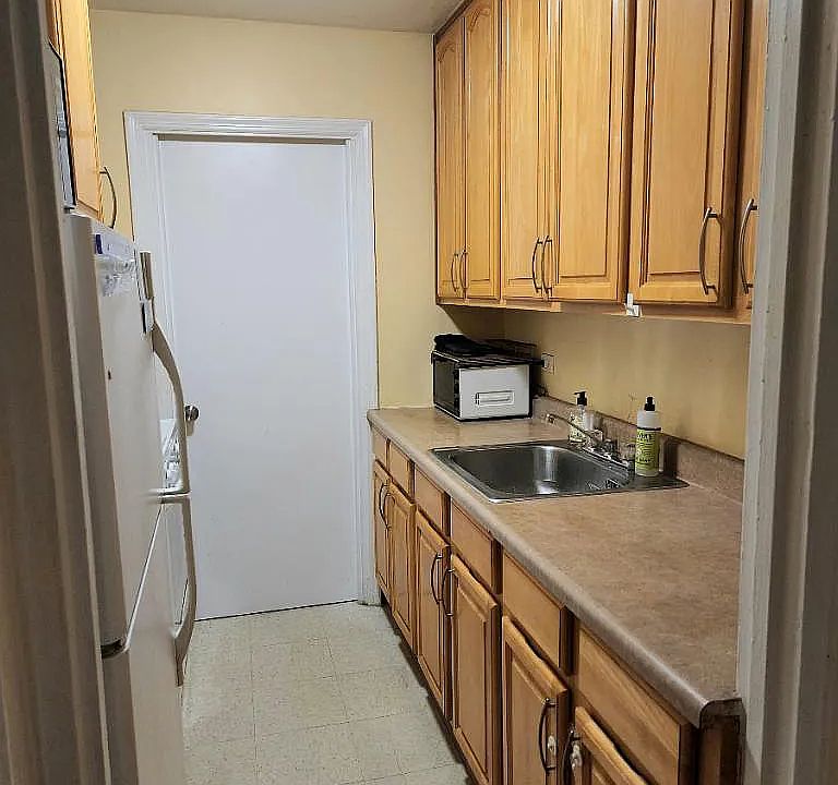 2nd image of 64-00 Saunders St #1-H