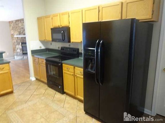 3rd image of 561 Fallen Timbers Dr