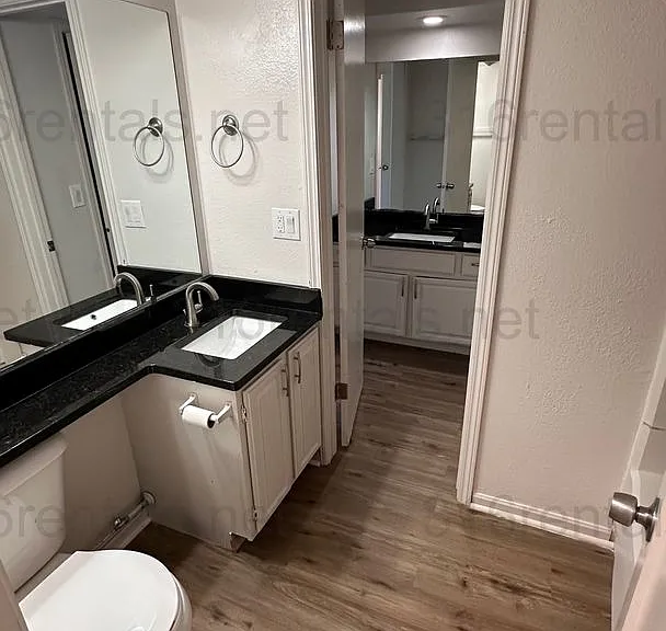 869 N Nims #5 — Photo 16