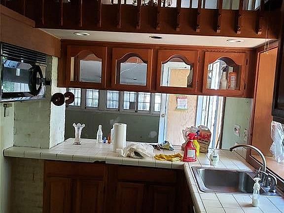kitchen to dining room