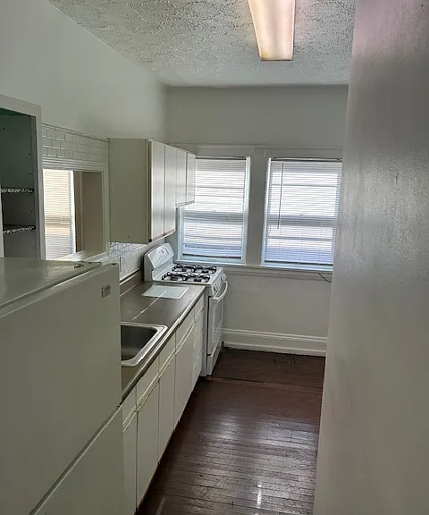 12509 Cedar Rd #5 — Photo 5