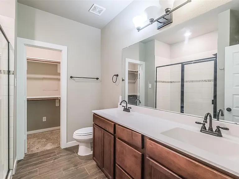 117 Wickersham #B — Photo 6