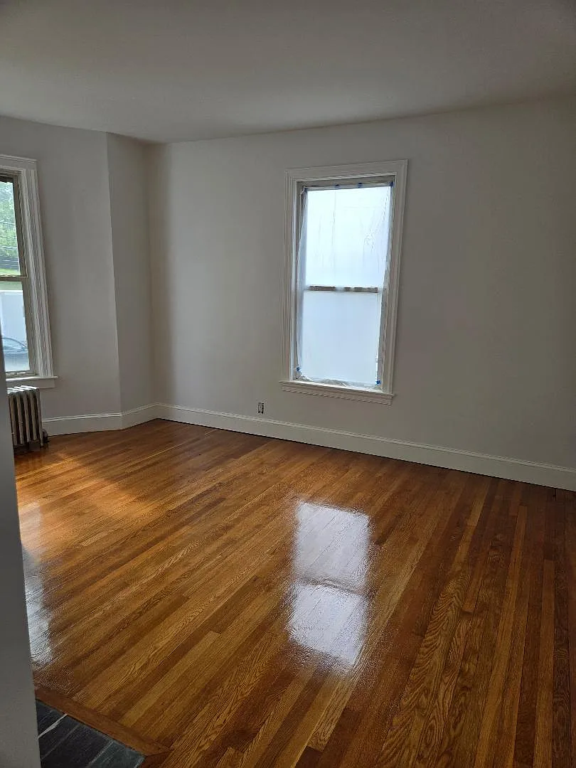 3 bed, 1300 sqft, $3,400 — Photo 4