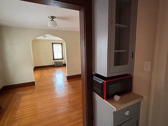 5th image of 6128 Hamilton Ave APT 2