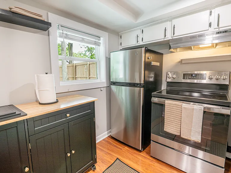 601 Semaht St — Photo 11