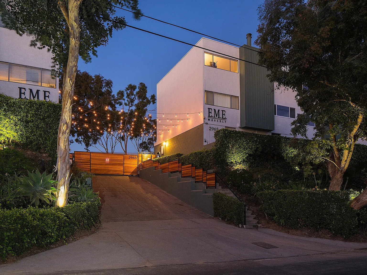 2965 Waverly Drive — Photo 1
