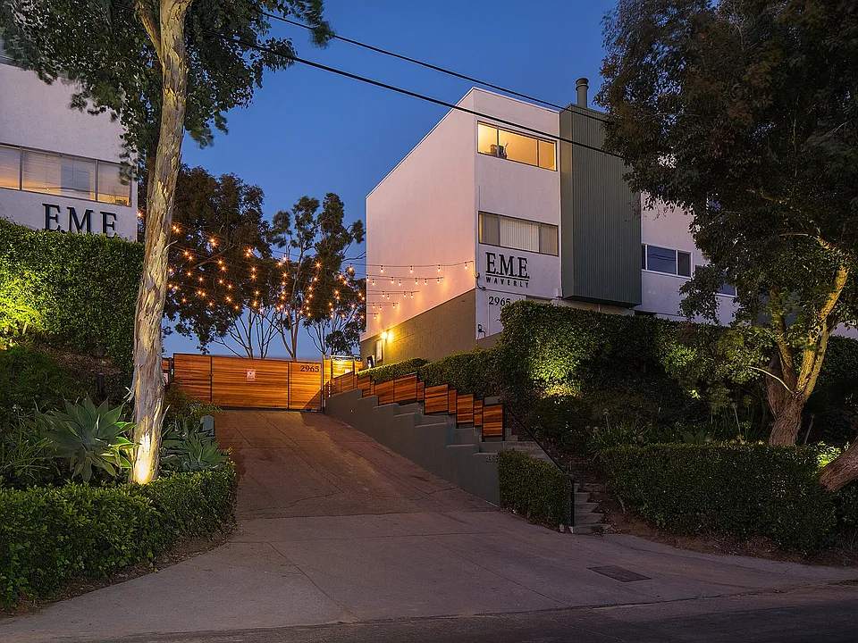 2965 Waverly Drive