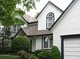 8413 Richards Rd, Lenexa, KS 66215