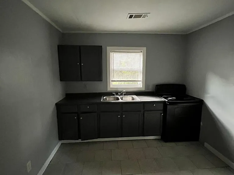 1045 Curry Pl #1 — Photo 3