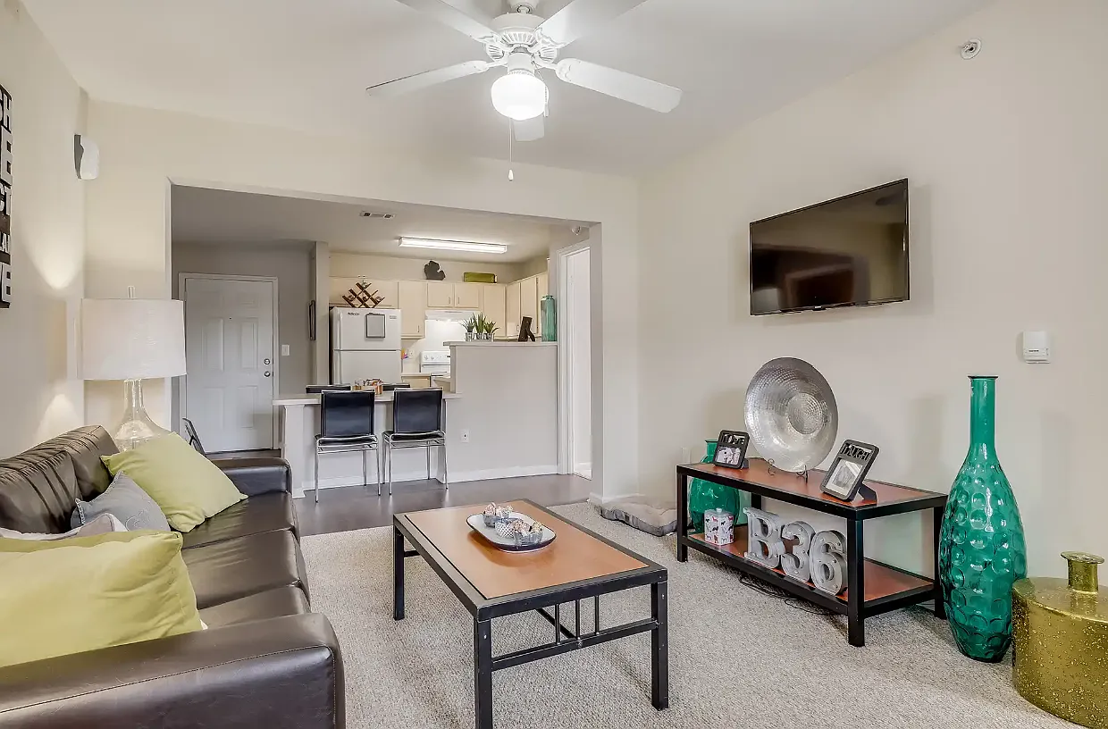 Block 36 - Student Living Priced Per Room — Photo 3