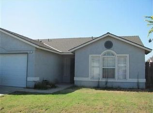 1591 E Laroda Cir, Reedley, CA 93654