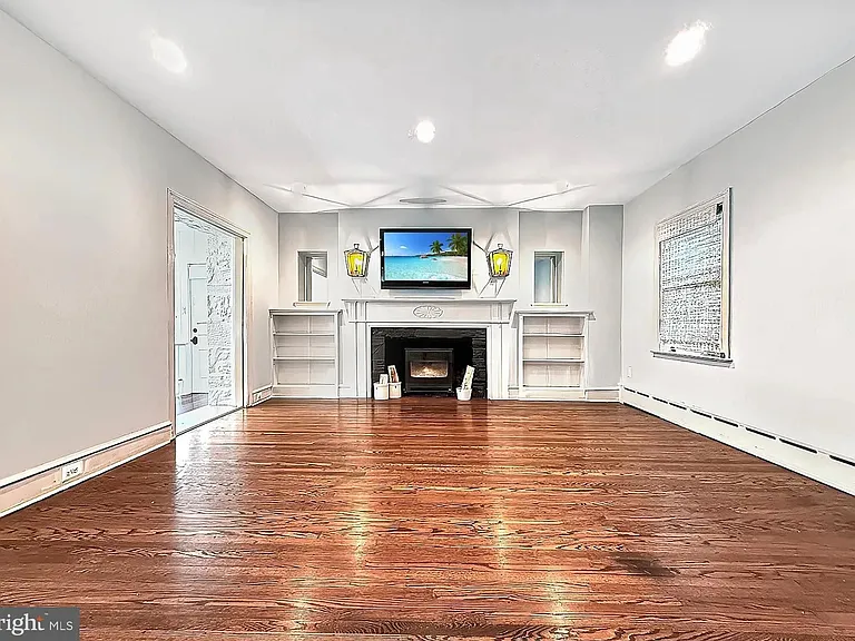 195 Midfield Rd — Photo 13