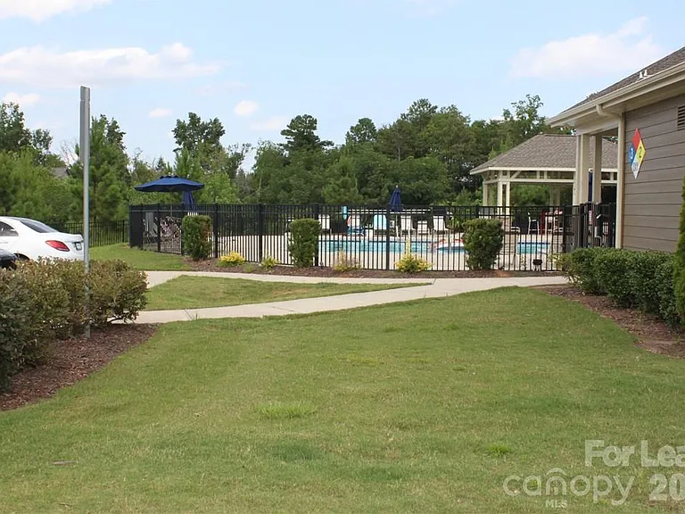 6017 Sweetbay Ln — Photo 33