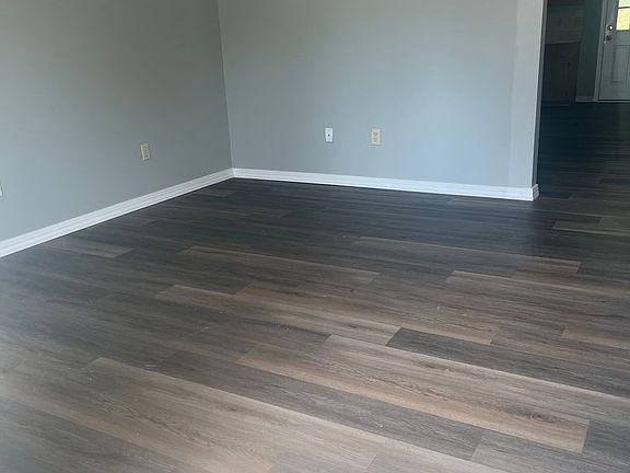 2nd image of 121 E Heights Ave APT B