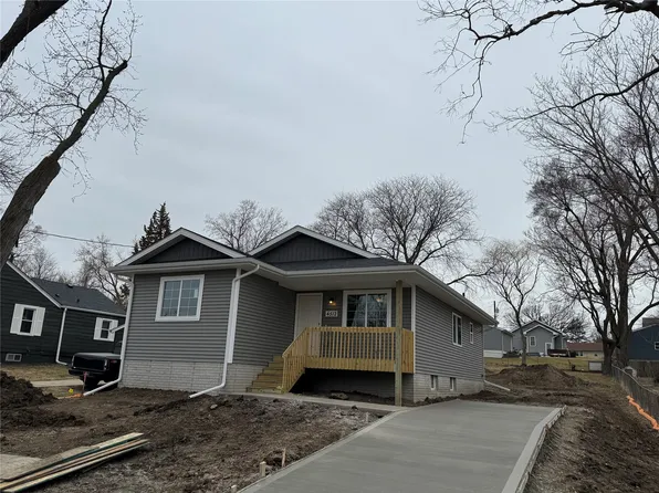 4512 SW 2nd St, Des Moines, IA 50315