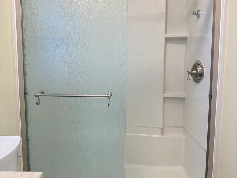 BATH UPPER