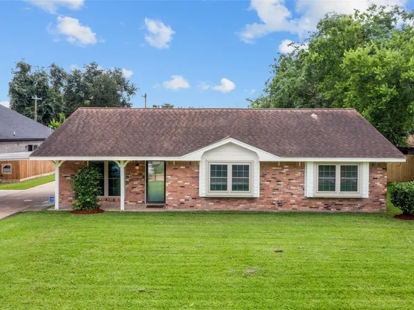 131 S Highland Ter, League City, TX 77573