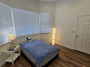 2084 W 24th St, Los Angeles, CA 90018