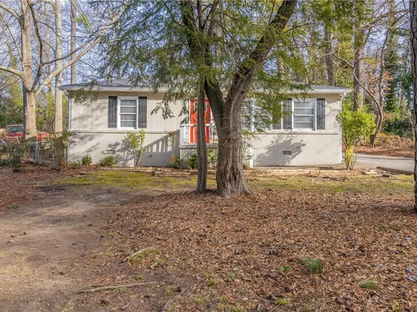 667 Steve Dr SW, Atlanta, GA 30315