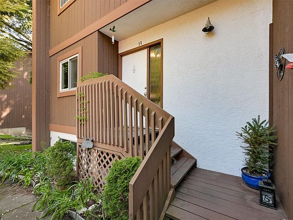 5th image of 933 Admirals Rd #13