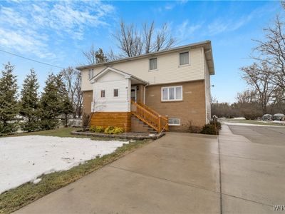 5352 Lake Ave, Orchard Park, NY, 14127