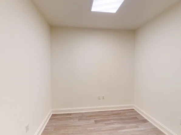 10 Hanover Square image 4 of 9