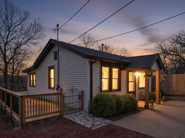 357 1st Ave S, South Saint Paul, MN 55075