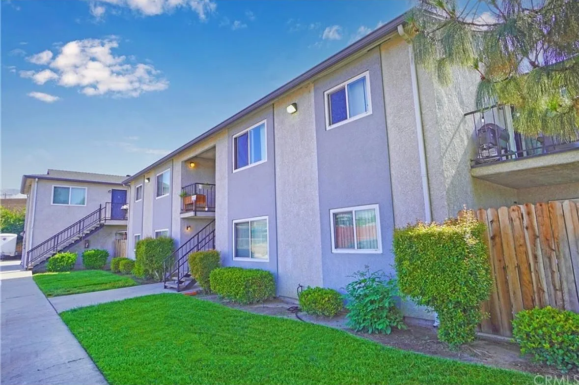 2 bed, 850 sqft, $2,198 — Photo 3