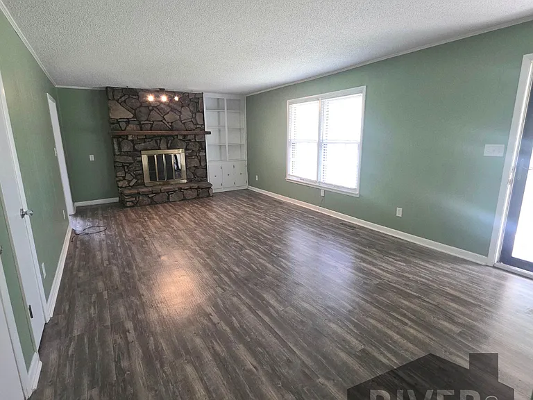 1233 Ridge Dr — Photo 10