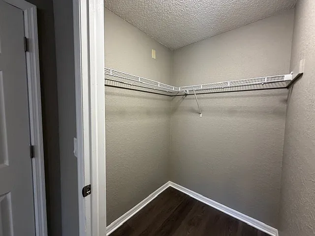 4400 Millwood Rd #E — Photo 22