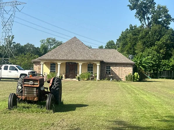 12906 Lorio Dairy Rd, Erwinville, LA 70729