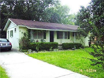 2nd image of 2534 Burbank Pl