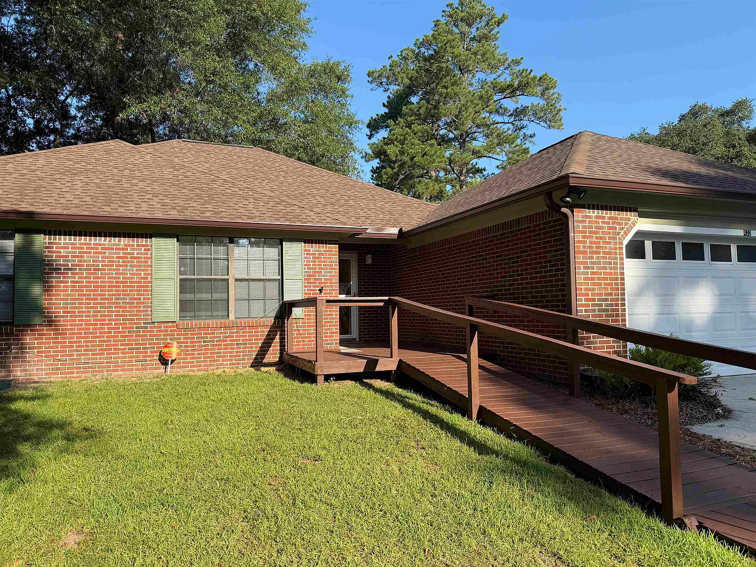 3 bed, 1453 sqft, $2,100 — Photo 2