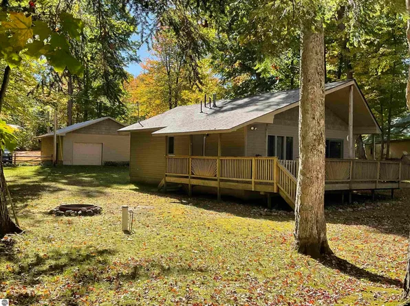 7033 C Cross Dr #C, Kalkaska, MI 49646