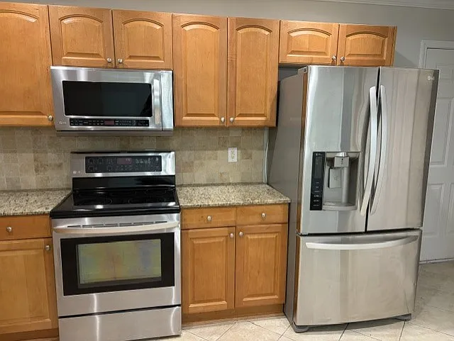 2825 NE Expy NE #F3 — Photo 2