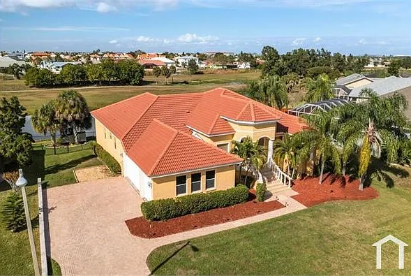 4 bed, 2800 sqft, $7,500 — Photo 2