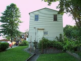 2nd image of 34 Chestnut St