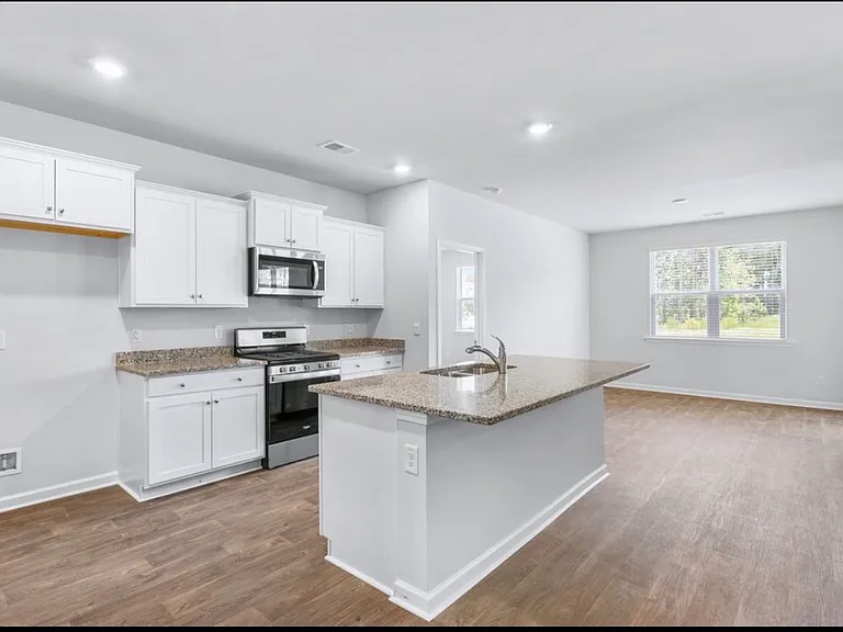 102 Green Passage Ln — Photo 18