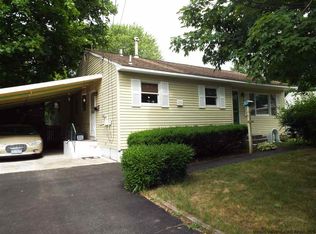 2 Boxwood Ct, Saugerties, NY 12477