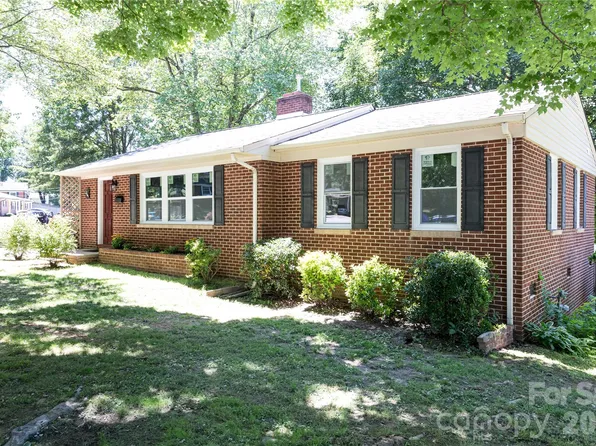 214 McGinnis Ave, Lincolnton, NC 28092