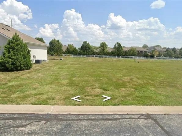 22617 Vincent St, Peculiar, MO 64078